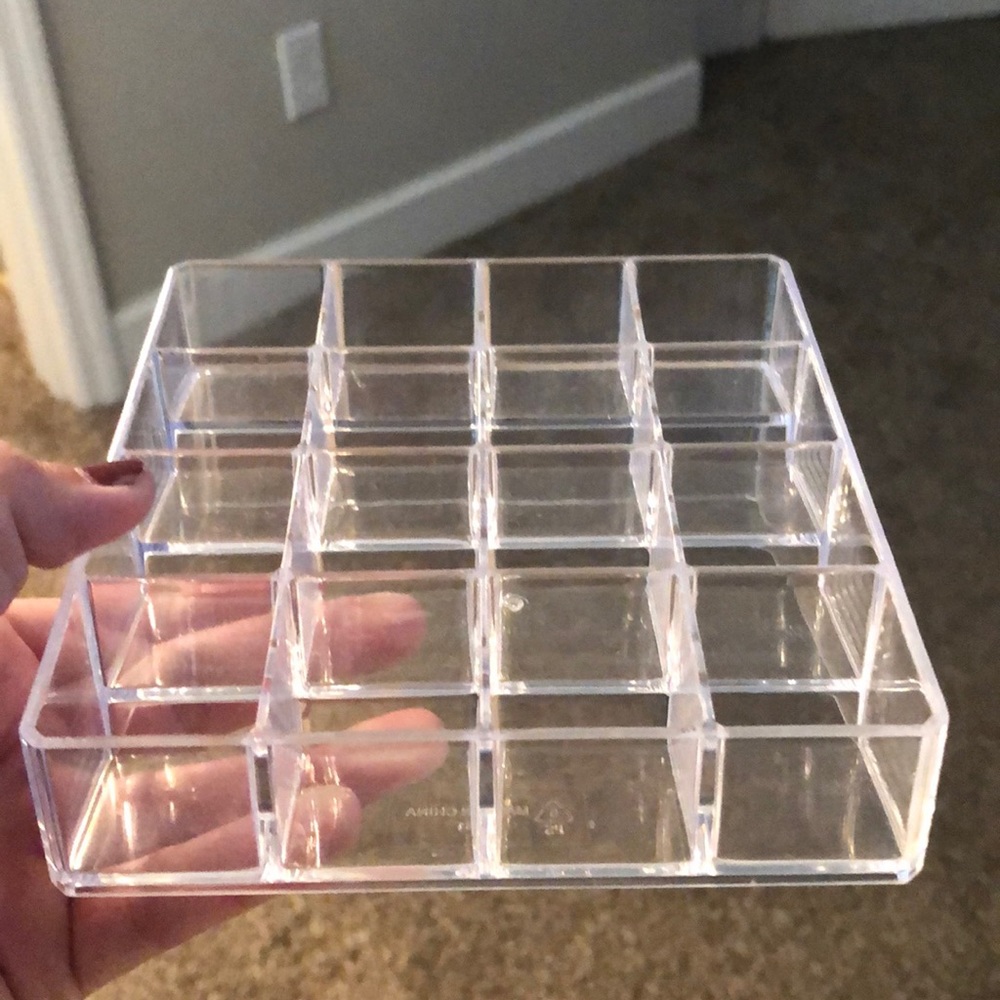 Makeup holder